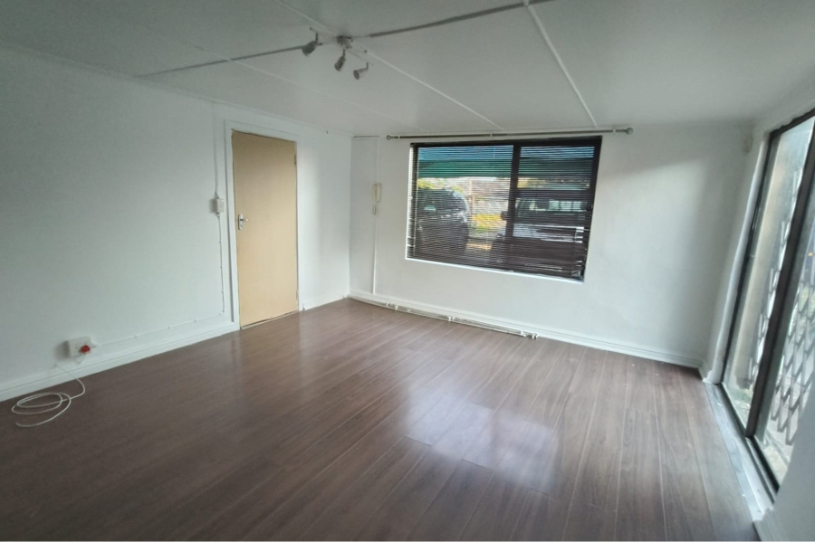 To Let 2 Bedroom Property for Rent in Beacon Bay Eastern Cape